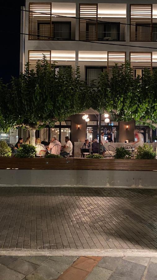 ניאה סטירה Sunday Boutique Hotel מראה חיצוני תמונה