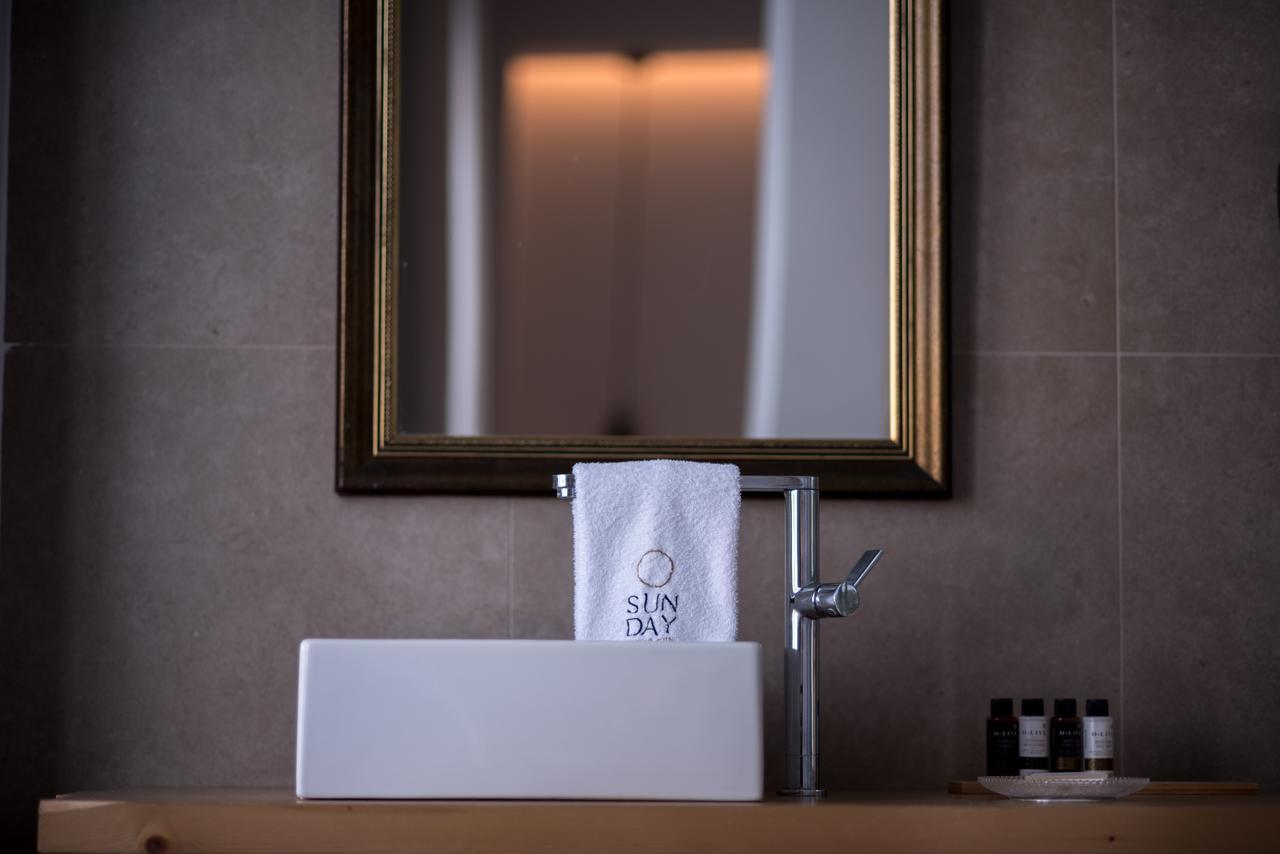 ניאה סטירה Sunday Boutique Hotel מראה חיצוני תמונה