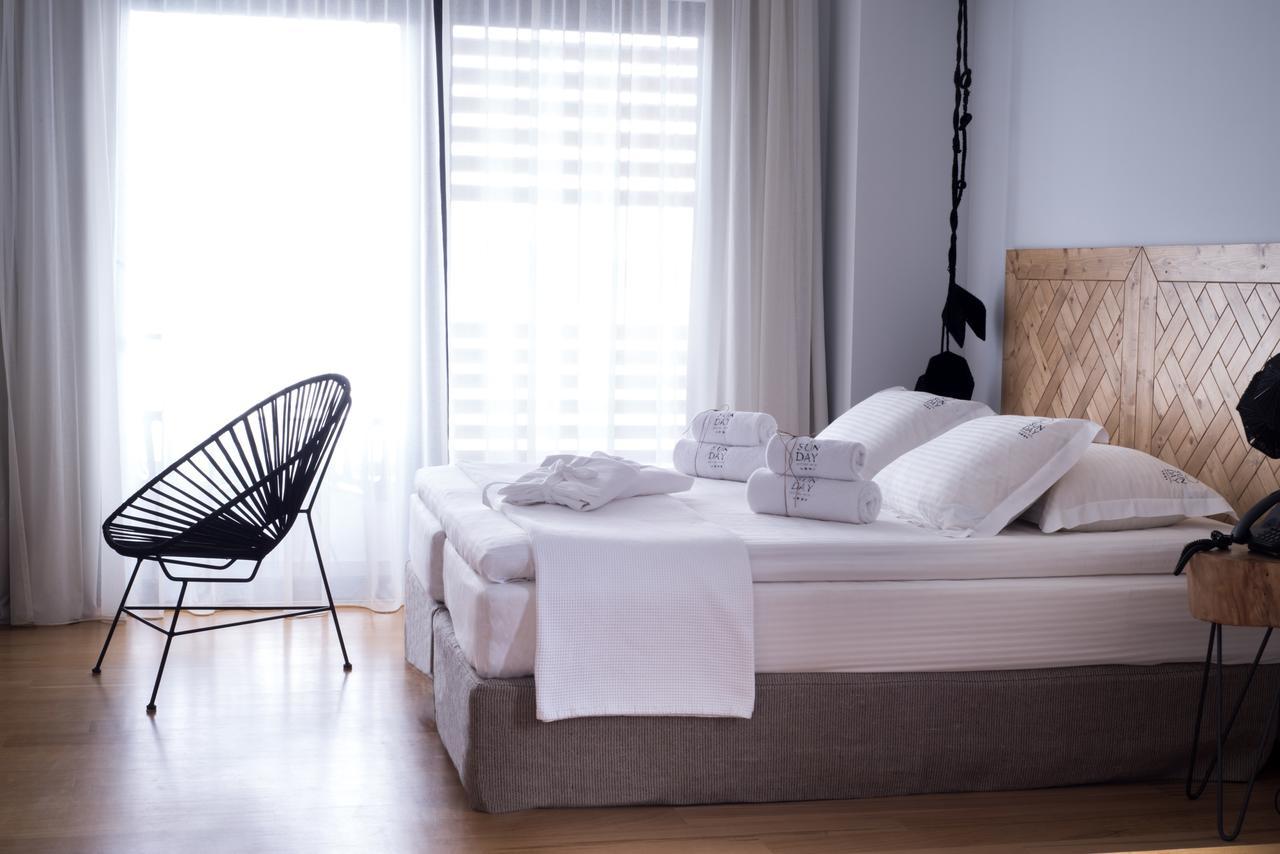 ניאה סטירה Sunday Boutique Hotel מראה חיצוני תמונה