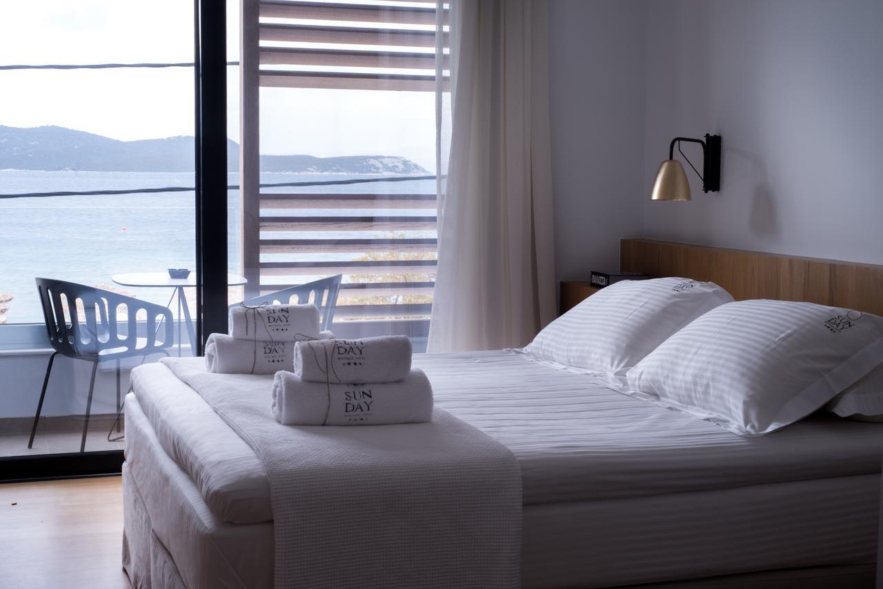 ניאה סטירה Sunday Boutique Hotel מראה חיצוני תמונה