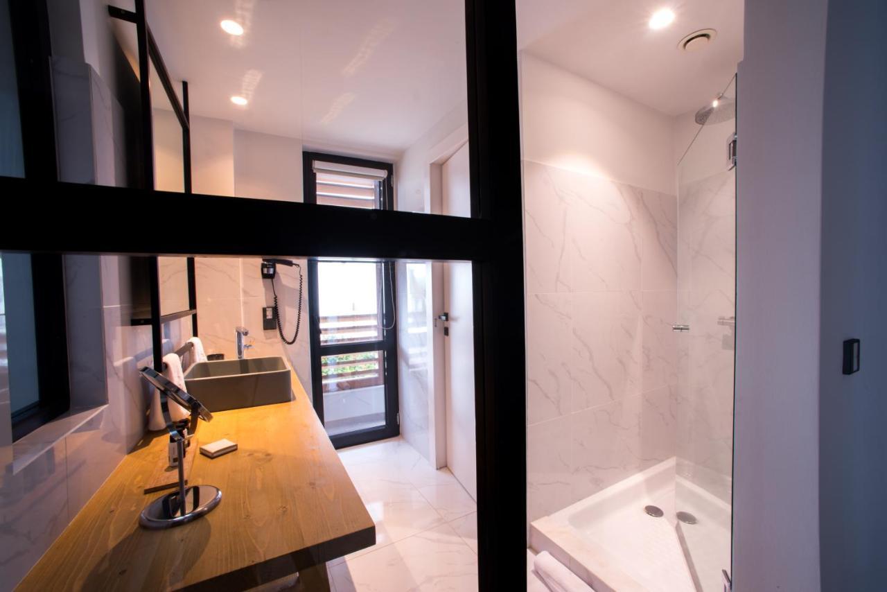 ניאה סטירה Sunday Boutique Hotel מראה חיצוני תמונה